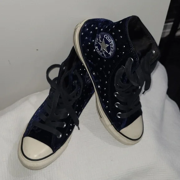 CONVERSE Velvet Size 7 Navy High-Top Sneakers with Studs - Picture 15 of 15